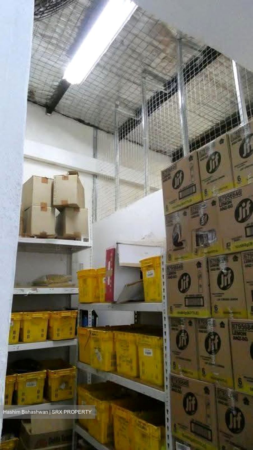 Desker Road Conservation Area (D8), Retail #614464611